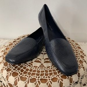 Antonio Melani size 7.5 loafers